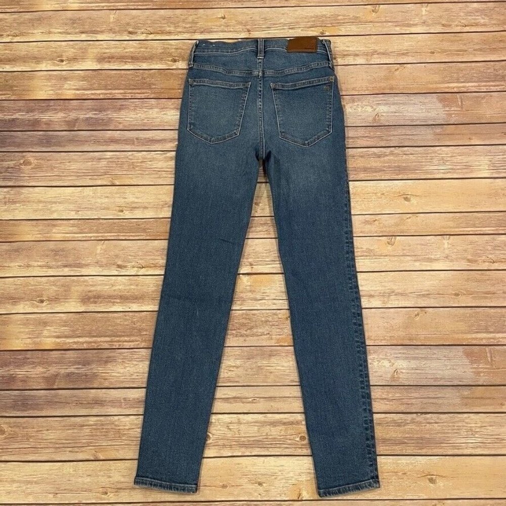 Madewell Button Front 9 Inch Mid Rise Skinny Jeans in Varney Wash - Picture 3 of 9